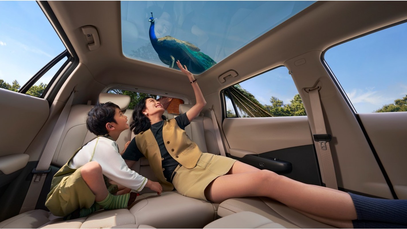 NAMMI Vigo panoramic roof lifestyle moment